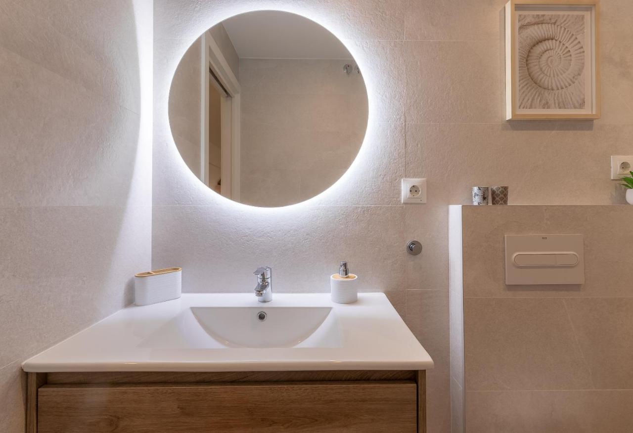 Precioso Y Recien Reformado Junto Al Metro Apartment Bilbao Ngoại thất bức ảnh